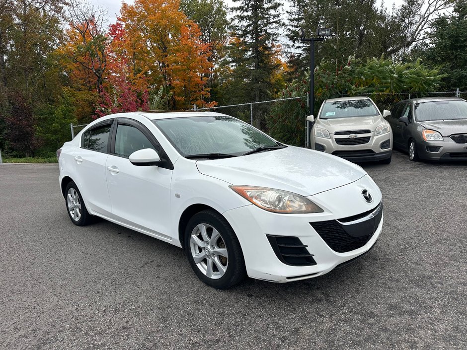 Mazda 3  2010-0