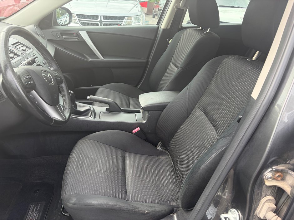 Mazda 3 GS-SKY 2013-5