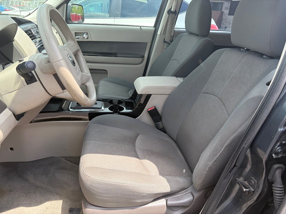 2010 Mazda Tribute-6