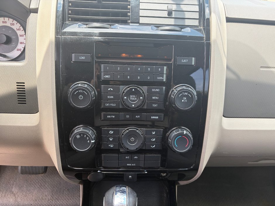 2010 Mazda Tribute-11