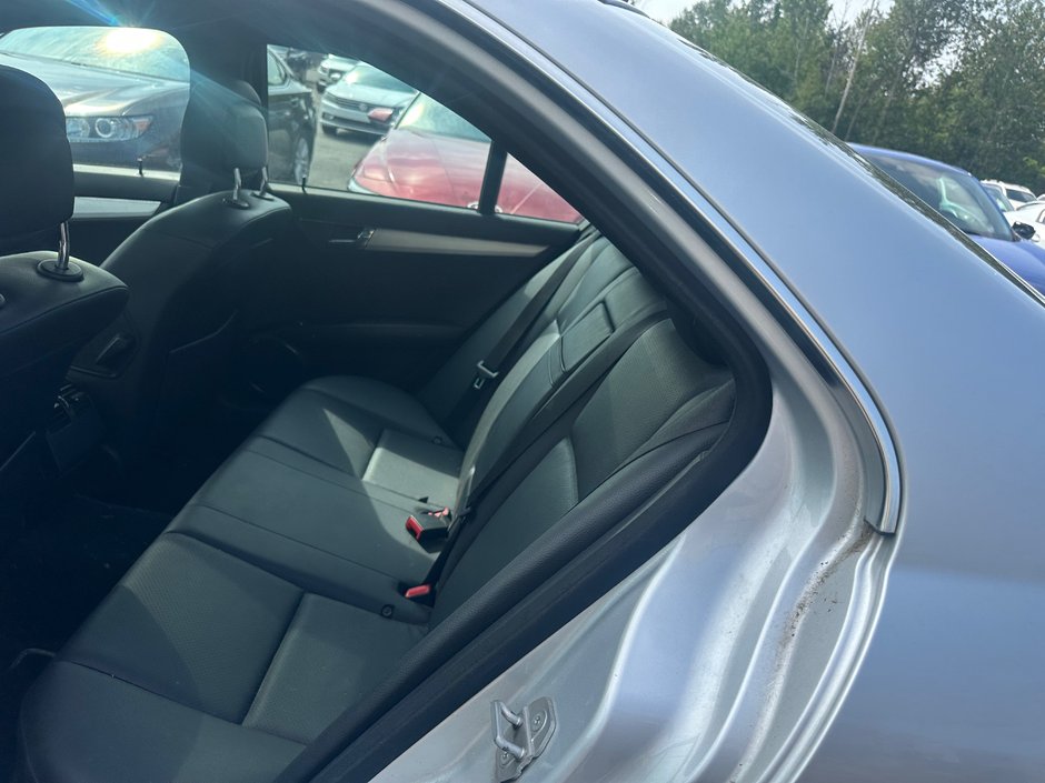 Mercedes-Benz C-Class 2.5L 2009-4