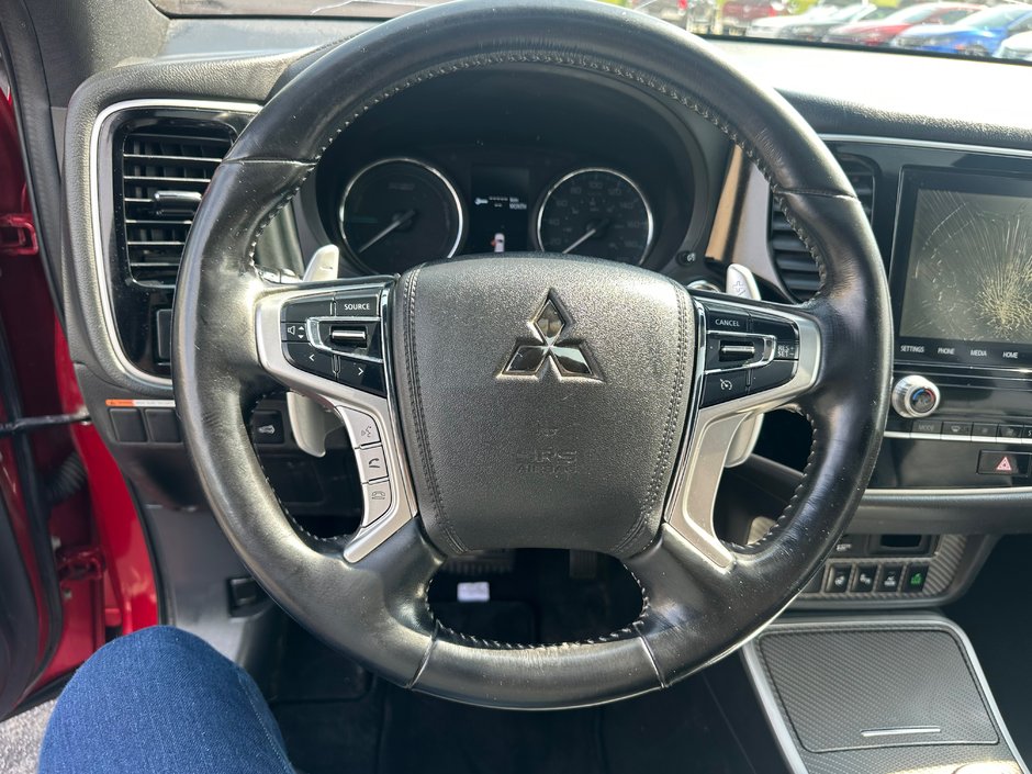 2020 Mitsubishi Outlander PHEV AWD-12