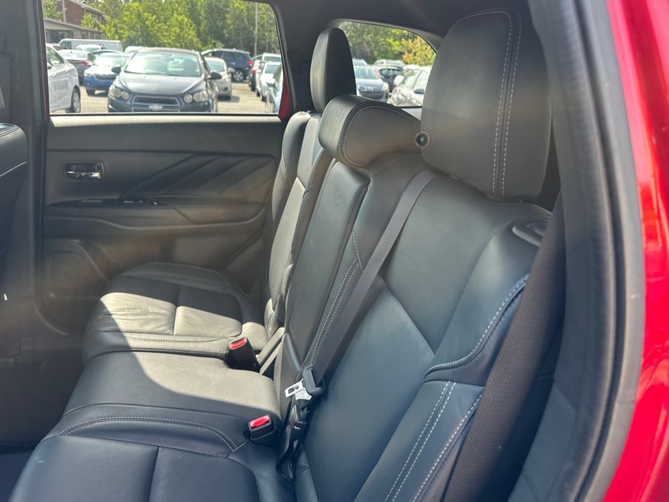 2020 Mitsubishi Outlander PHEV AWD-9