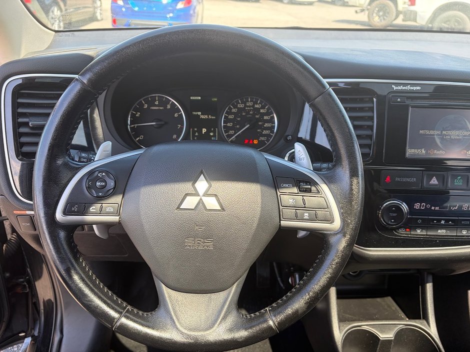 Mitsubishi Outlander GT AWD 2015-9