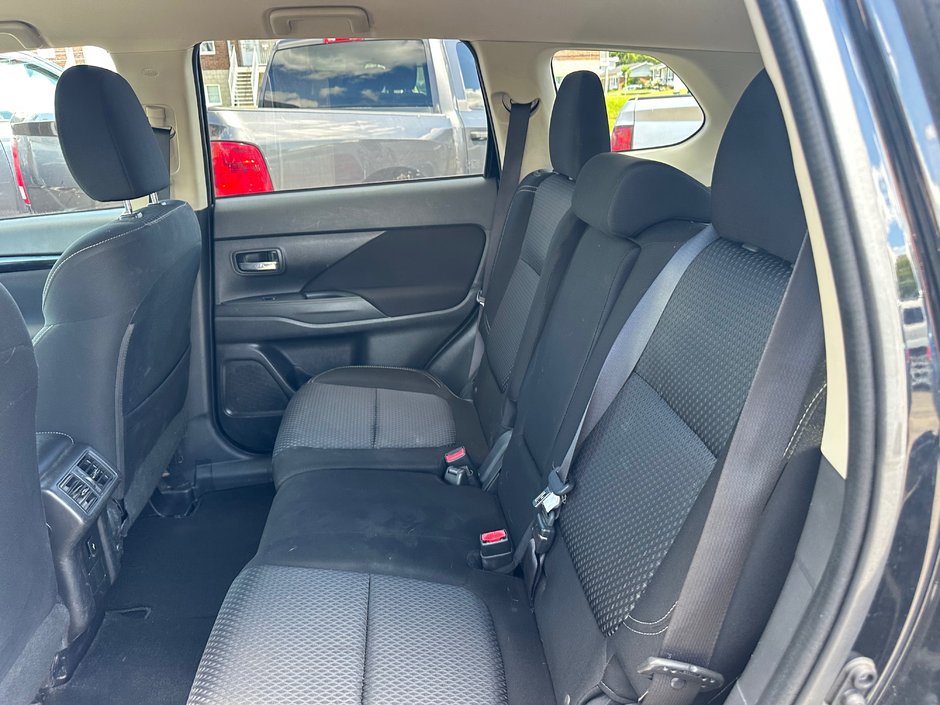 2019 Mitsubishi Outlander AWD-6