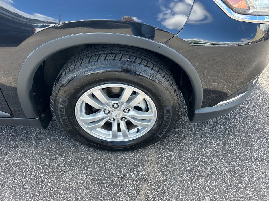 2019 Mitsubishi Outlander AWD-4