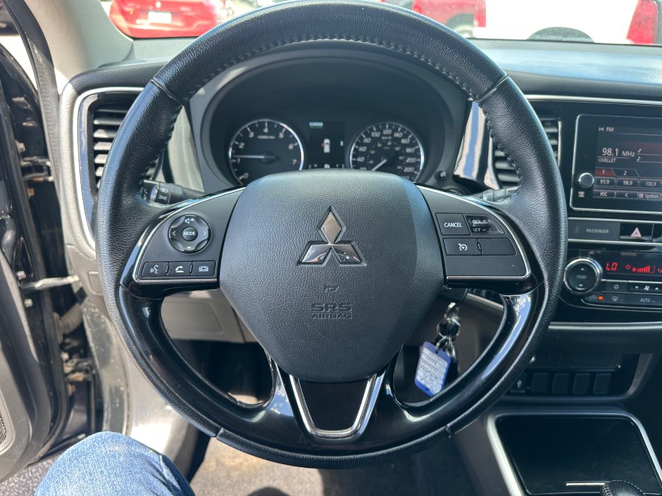 2019 Mitsubishi Outlander AWD-9