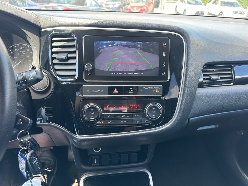 2019 Mitsubishi Outlander AWD-12
