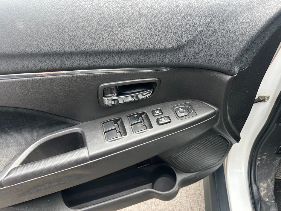 Mitsubishi RVR  2014-7