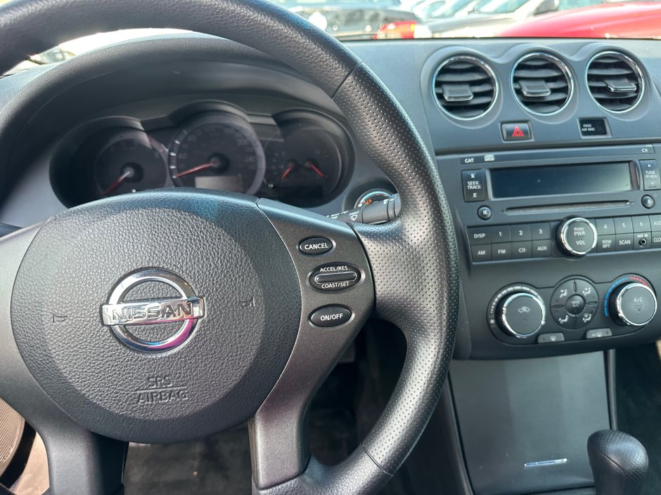 2010 Nissan Altima 2,5 S-11