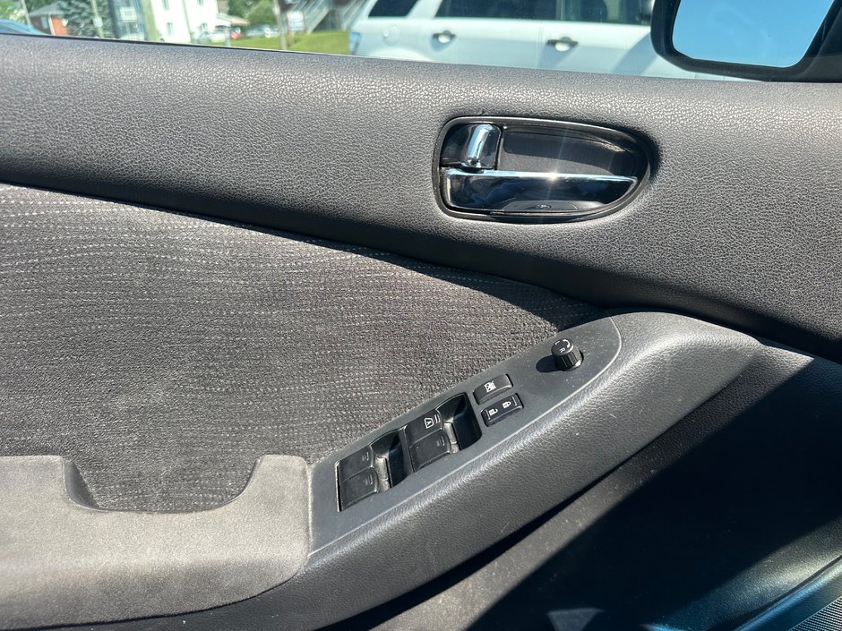 Nissan Altima 2,5 S 2010-10