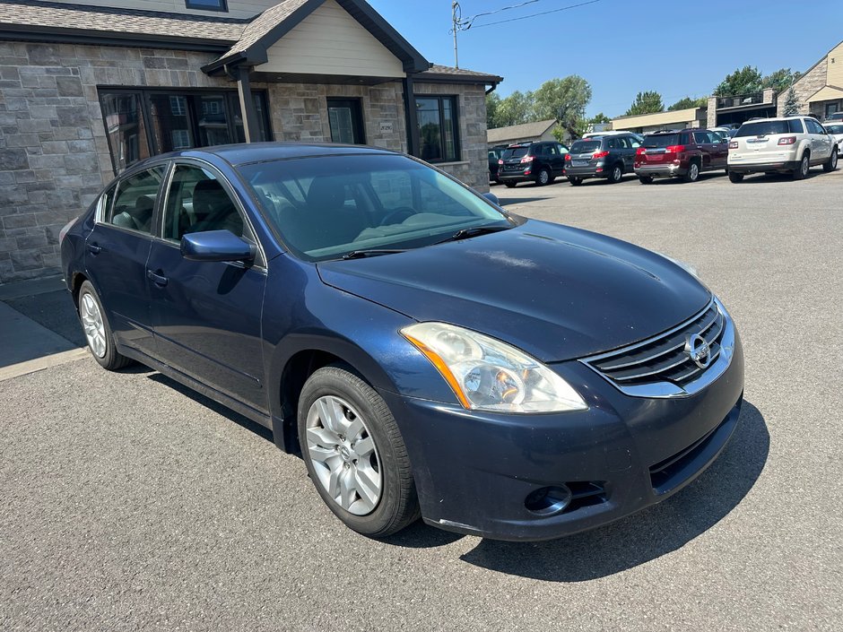 Nissan Altima 2,5 S 2010-0