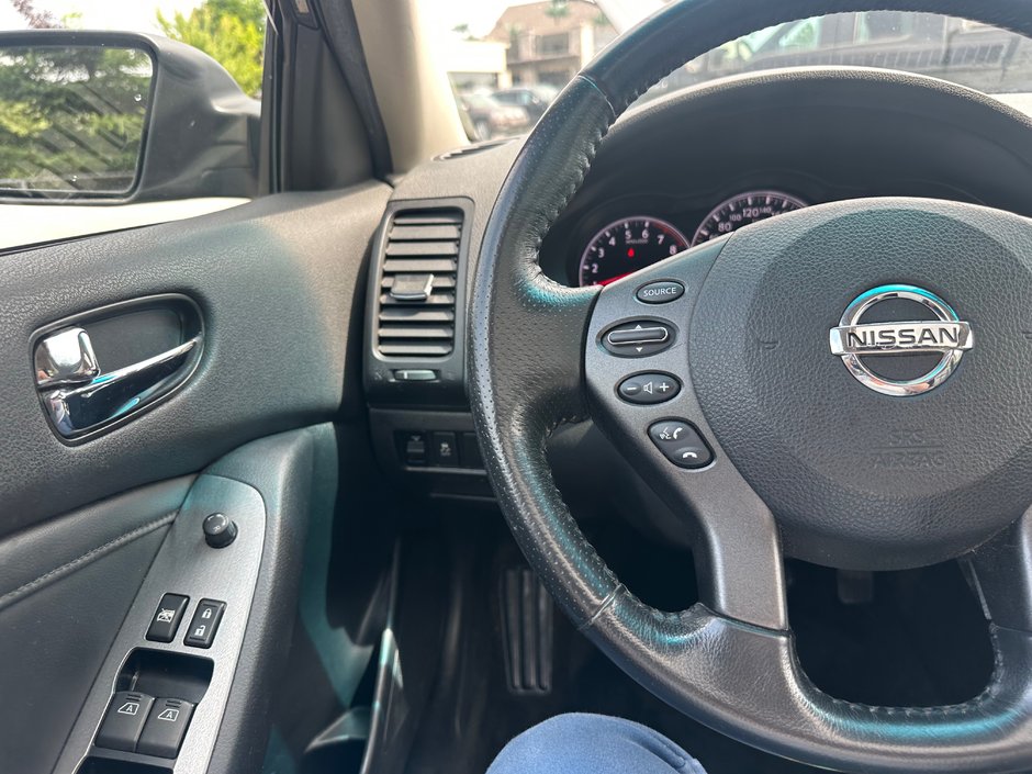 2011 Nissan Altima 2,5 SL-17