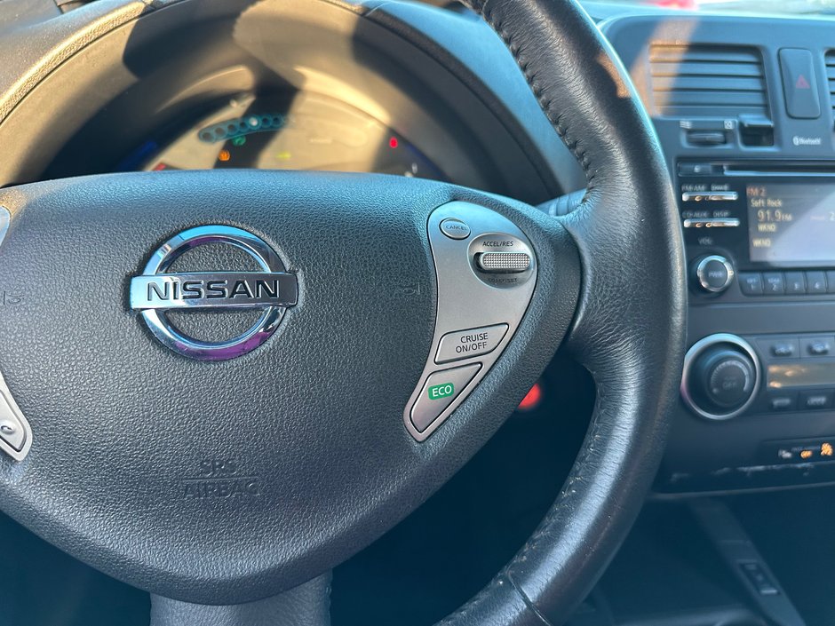2015 Nissan LEAF S-8