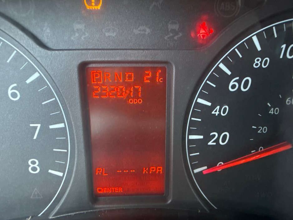 Nissan NV  2012-8