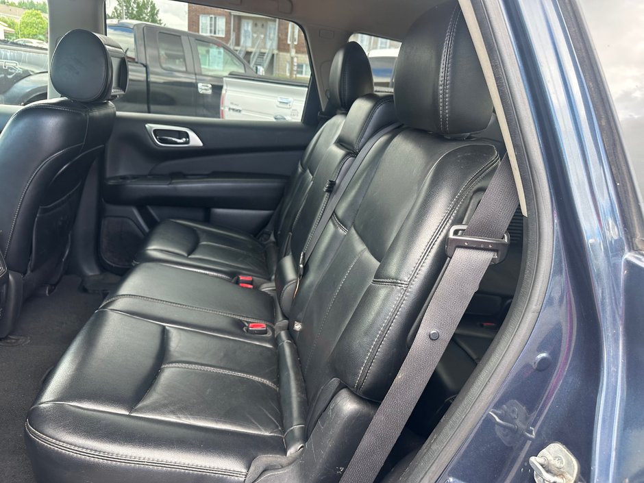 2015 Nissan Pathfinder SL AWD-7