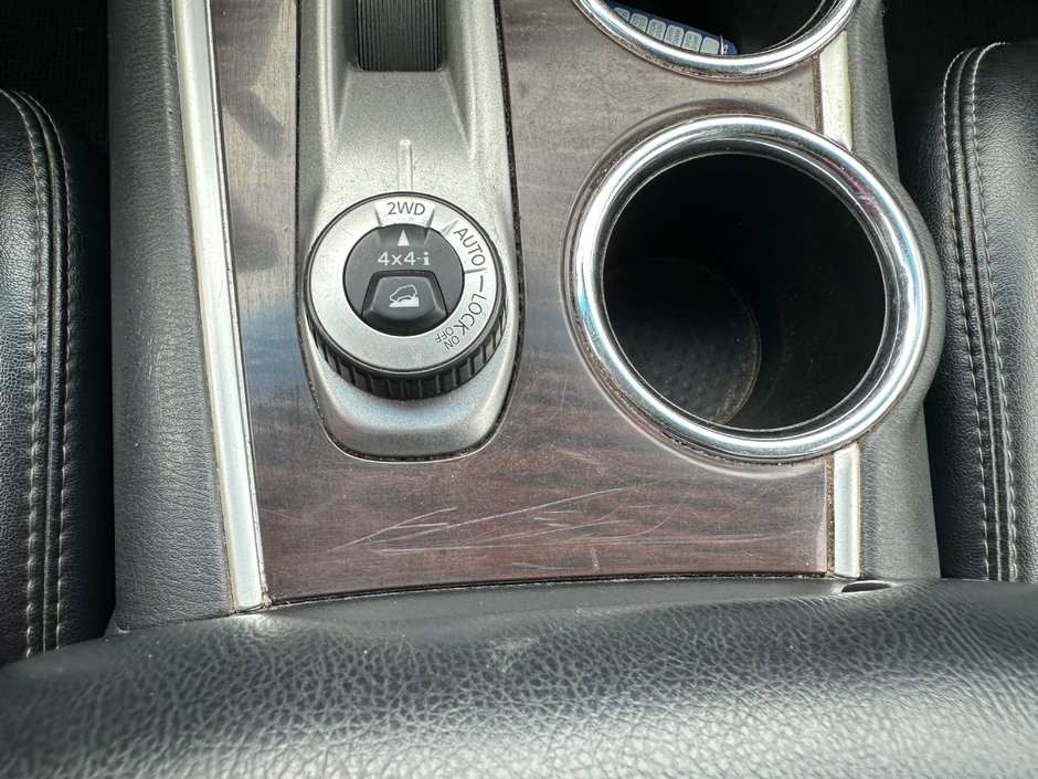 2015 Nissan Pathfinder SL AWD-13