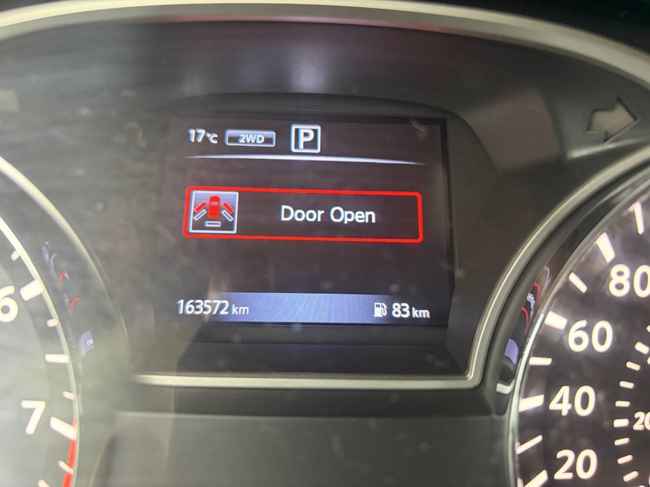 Nissan Pathfinder SV 2017-12