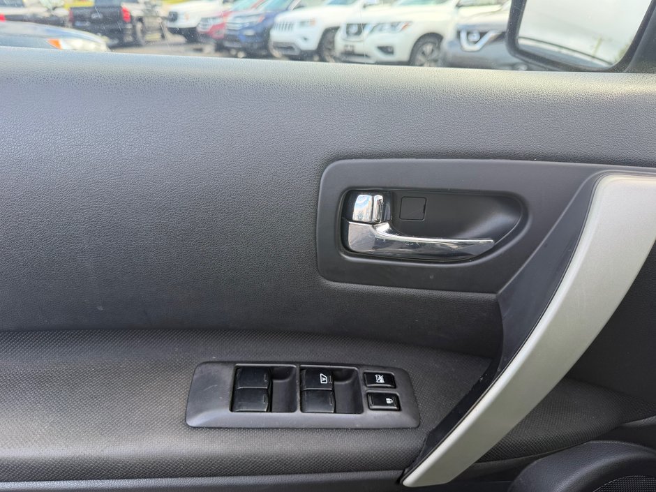 2011 Nissan Rogue SV-9