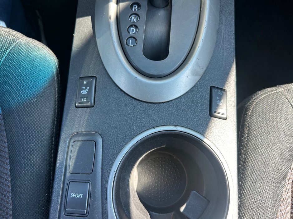 Nissan Rogue SV 2012-10