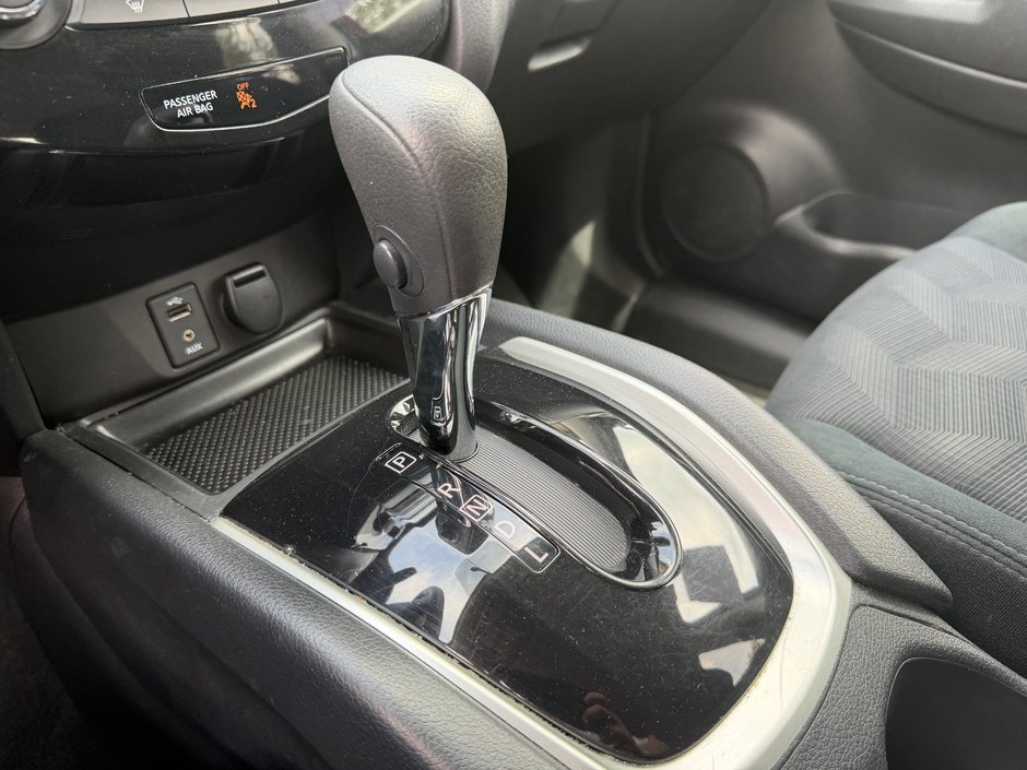 Nissan Rogue SV 2016-19