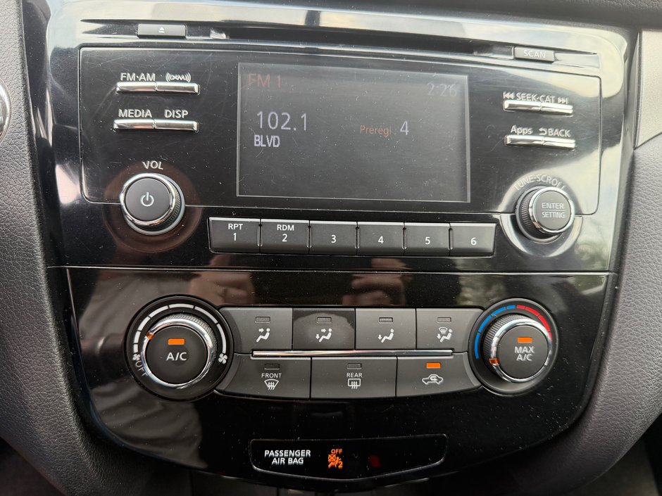 Nissan Rogue SV 2016-15