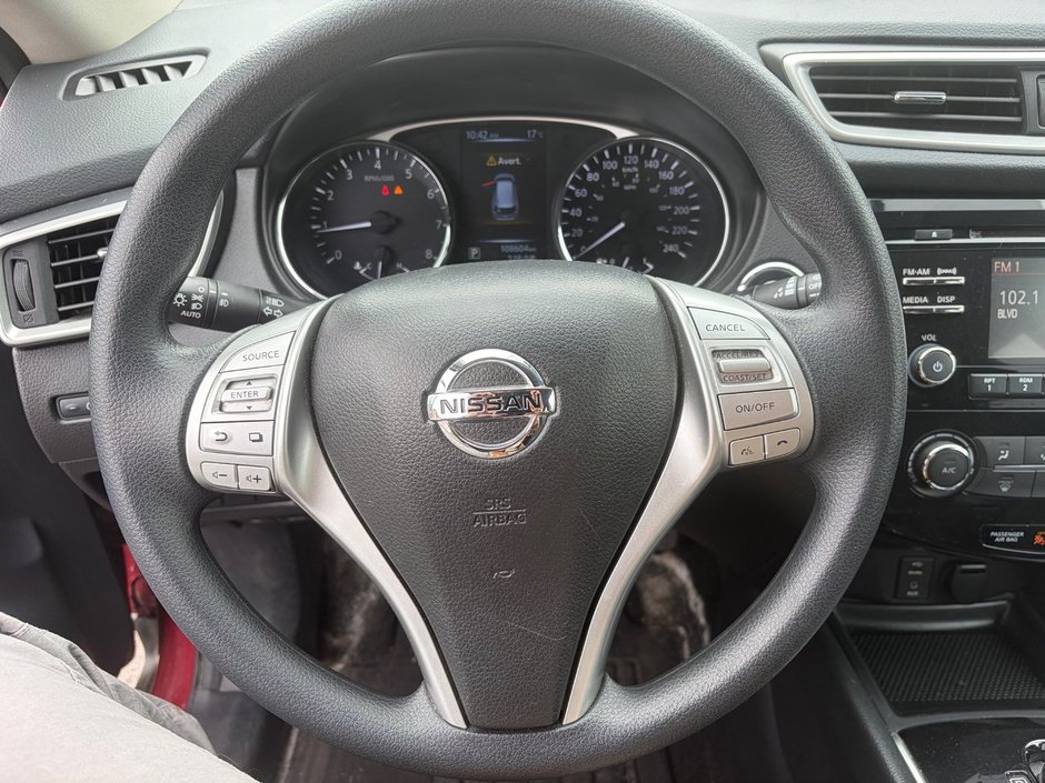 Nissan Rogue SV 2016-15