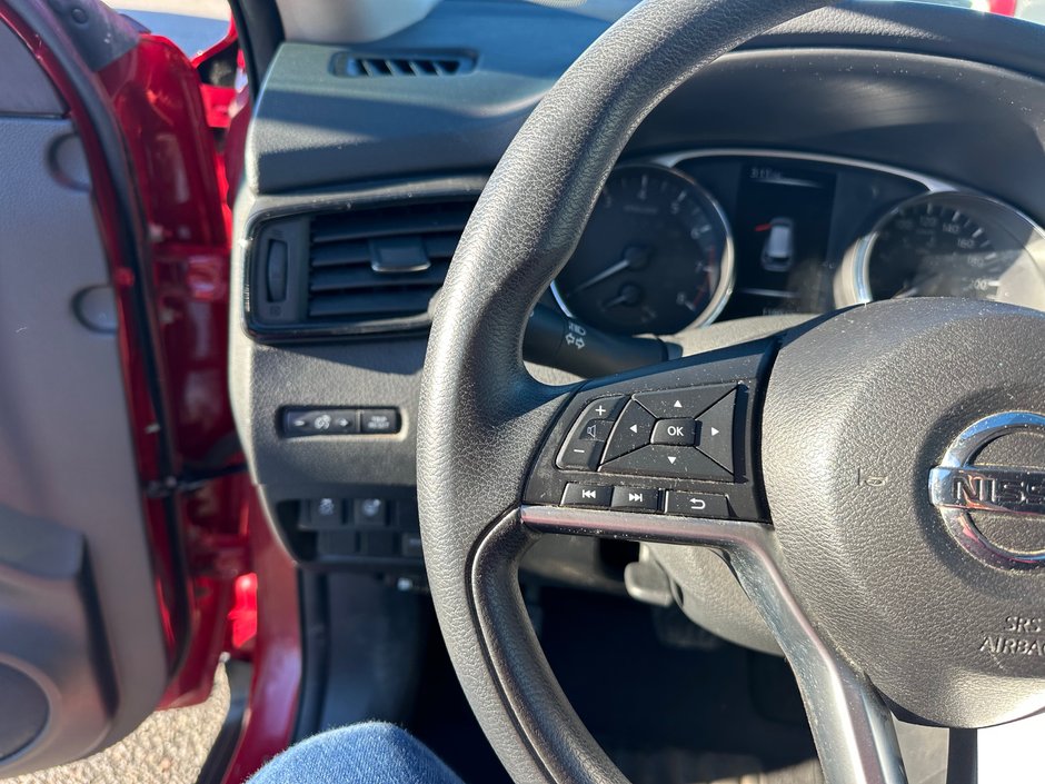 2017 Nissan Rogue SV-10
