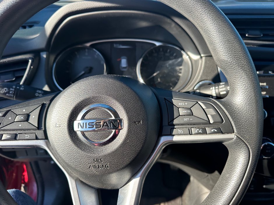 2017 Nissan Rogue SV-11