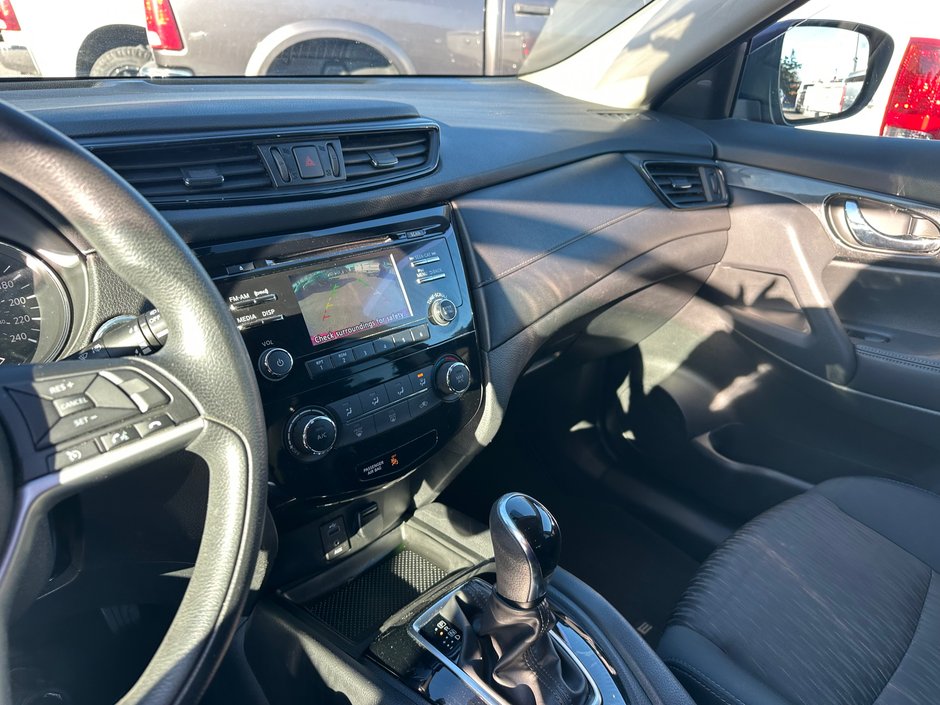 2017 Nissan Rogue SV-14
