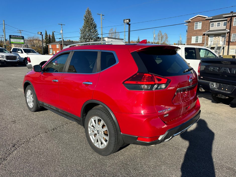 2017 Nissan Rogue SV-3