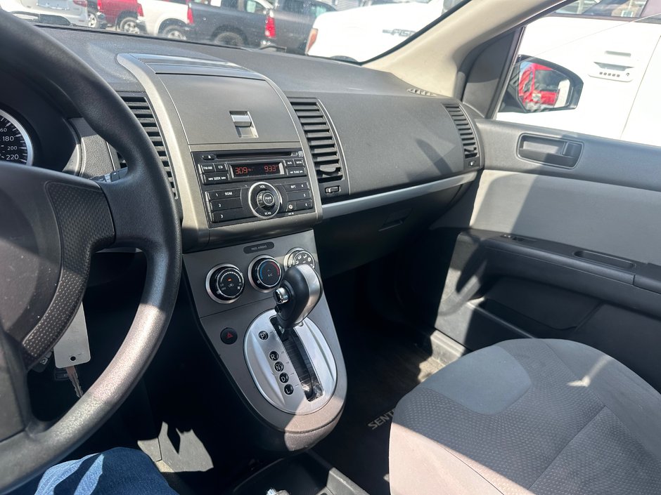 Nissan Sentra 2.0 2011-10
