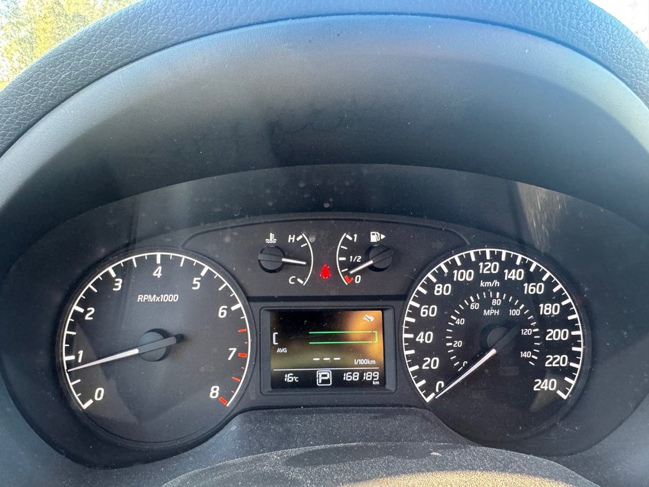 2013 Nissan Sentra S-9