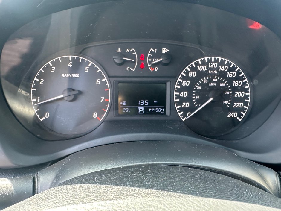 Nissan Sentra  2014-12
