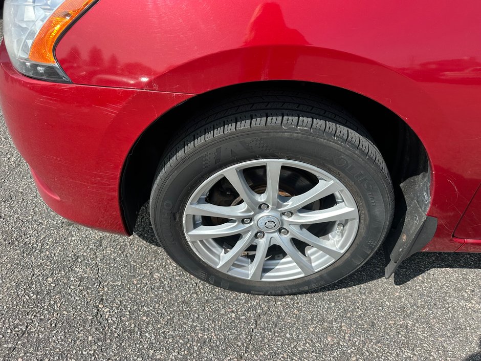 Nissan Sentra  2014-4