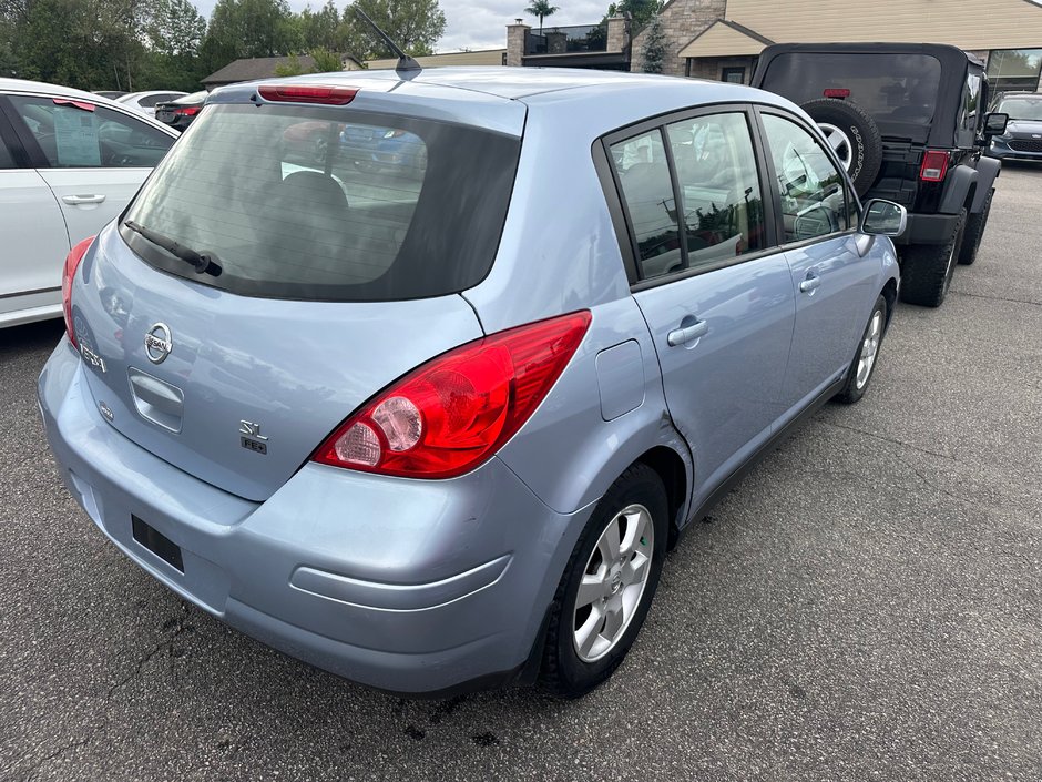Nissan Versa 1.8 SL 2009-2