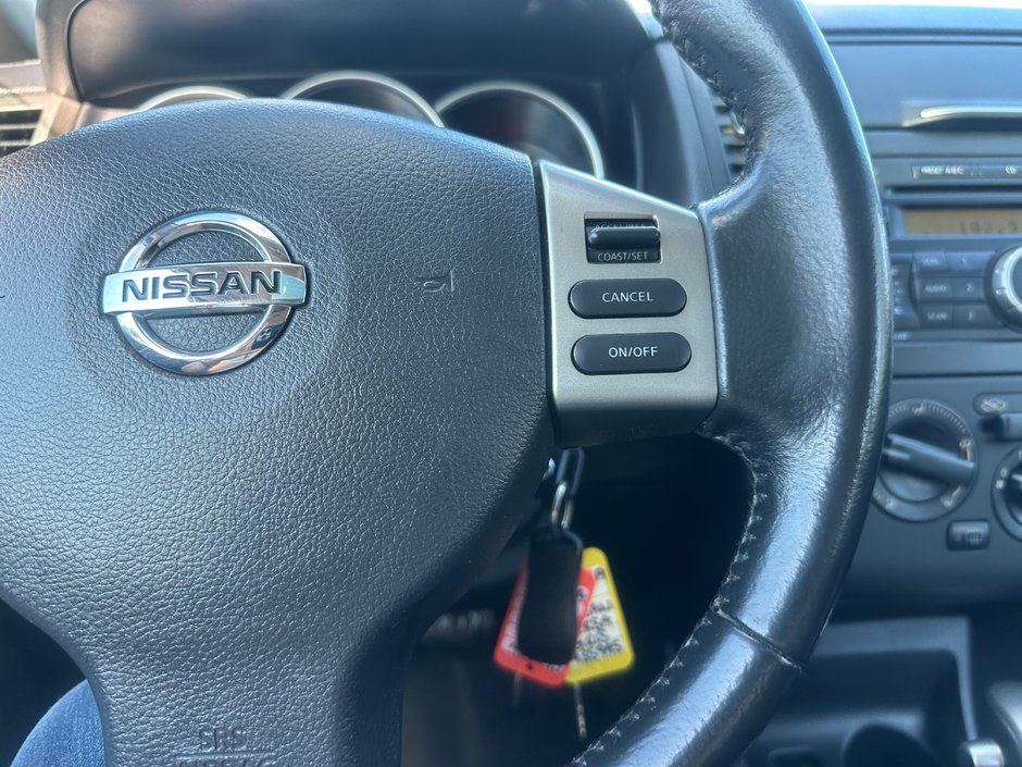 2009 Nissan Versa 1.8 SL-9