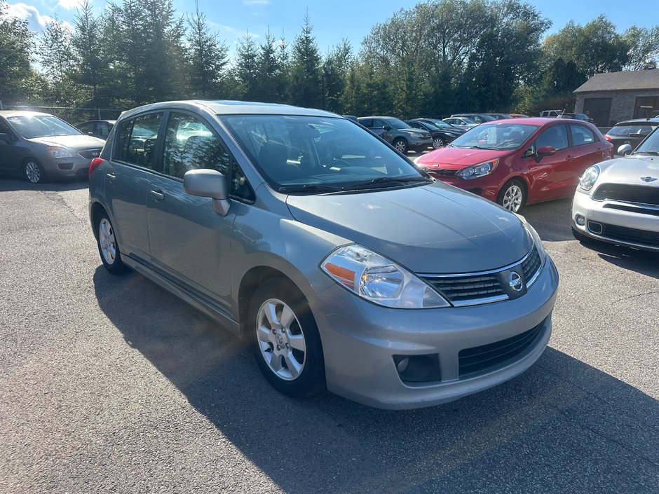 2009 Nissan Versa 1.8 SL-0