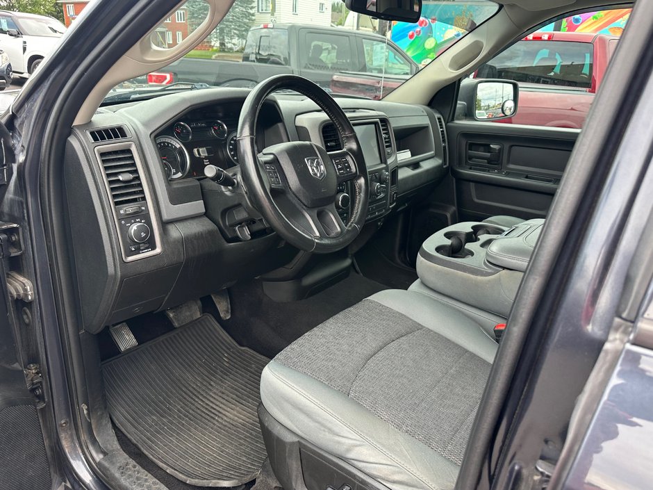 2020 Ram 1500 Classic Express-17