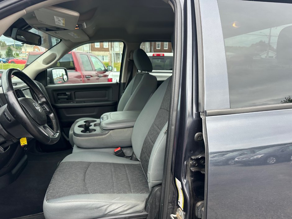 2020 Ram 1500 Classic Express-8