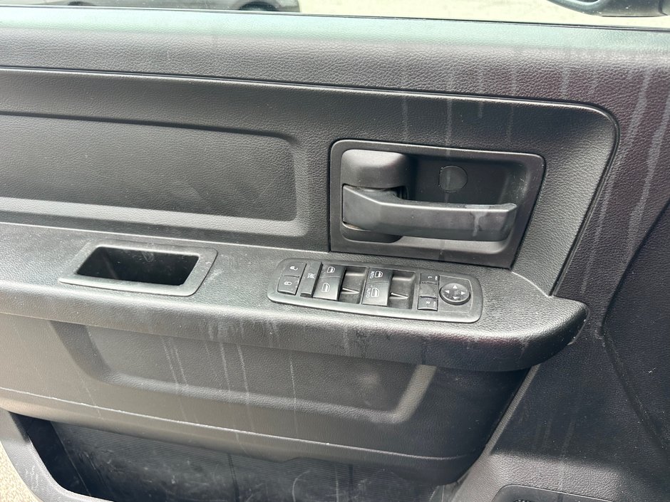 2020 Ram 1500 Classic Express-16