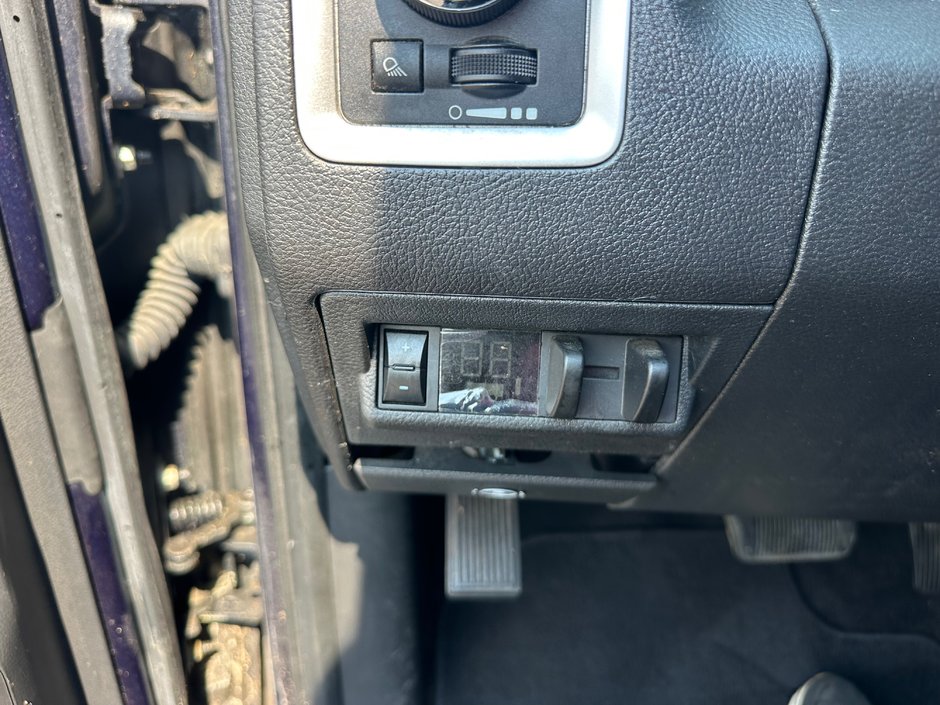 2012 Ram 1500 Big Horn-11