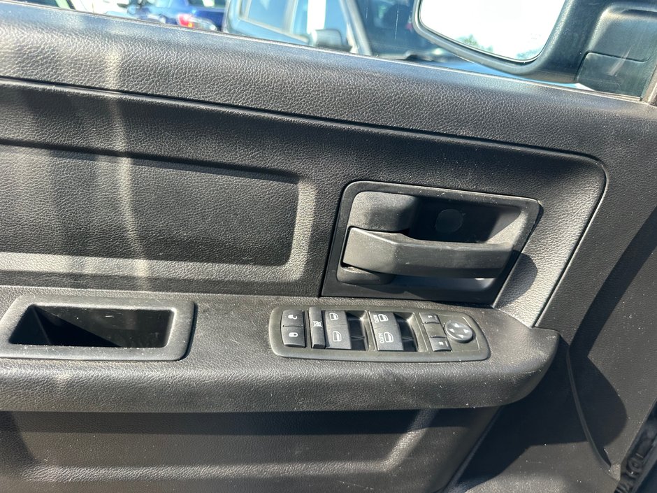 Ram 1500 ST 2013-10