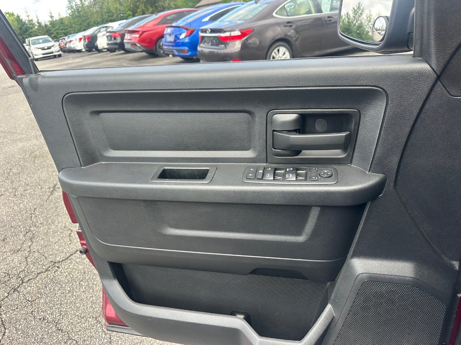Ram 1500 ST 2017-8