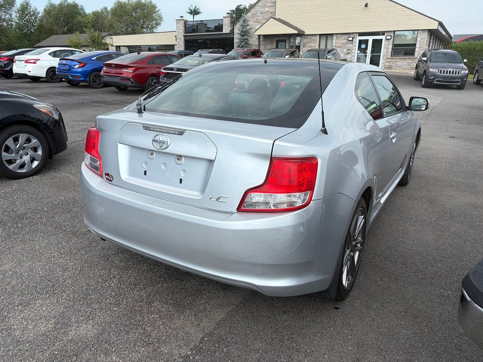 Scion tC  2011-3