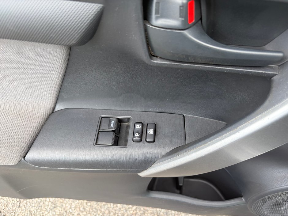Scion tC  2011-8