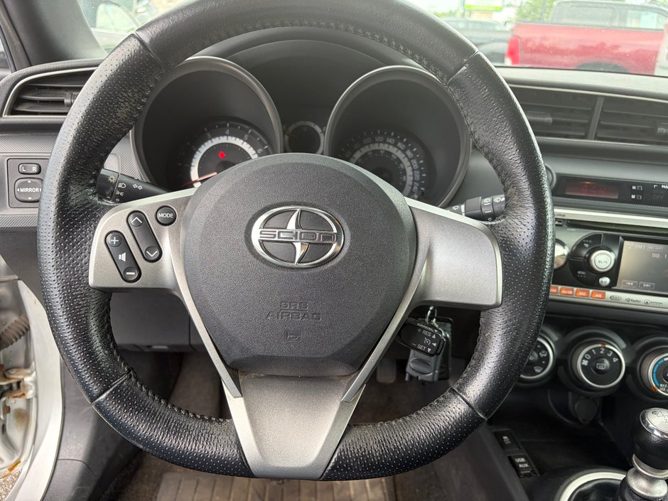 Scion tC  2011-9