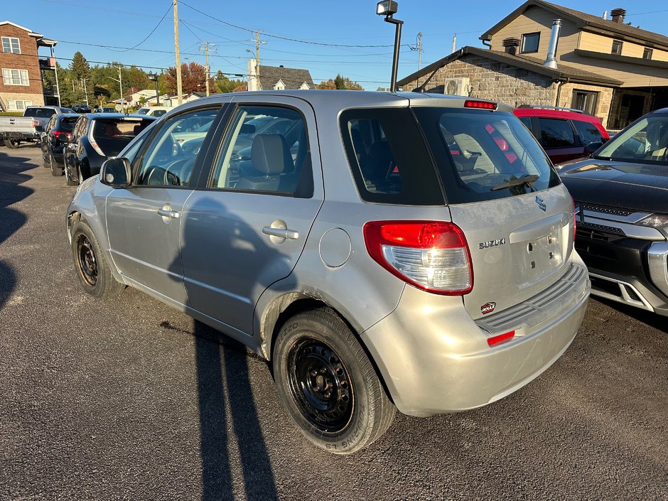 2010 Suzuki SX4 Hatchback-3