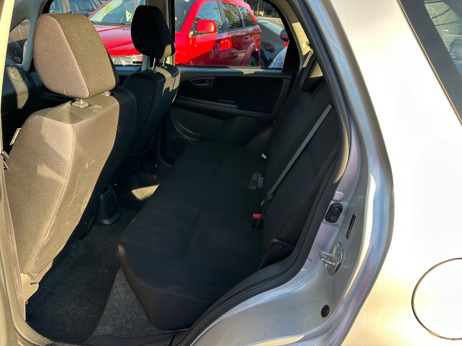 2010 Suzuki SX4 Hatchback-5