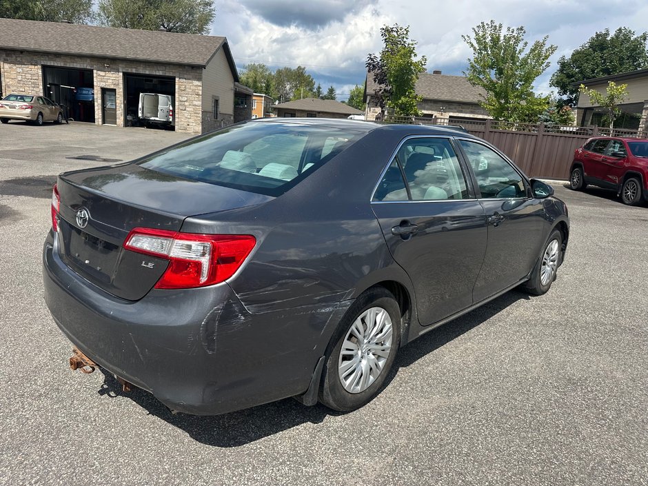 Toyota Camry LE 2012-3